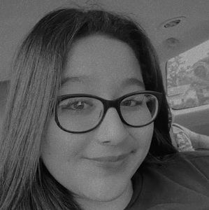 Meet your Posher, Mayra